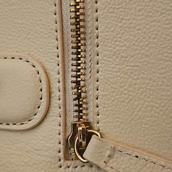 JOY & IMAN Ivory Pebbled SpIit Leather Large Clamshell Satchel Handbag - Picture 10 of 12